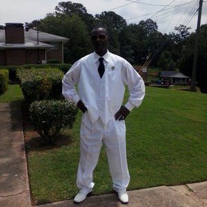 Meet your Posher, Lawrence